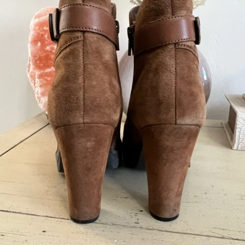 Size 7 - Picture 6 of 7